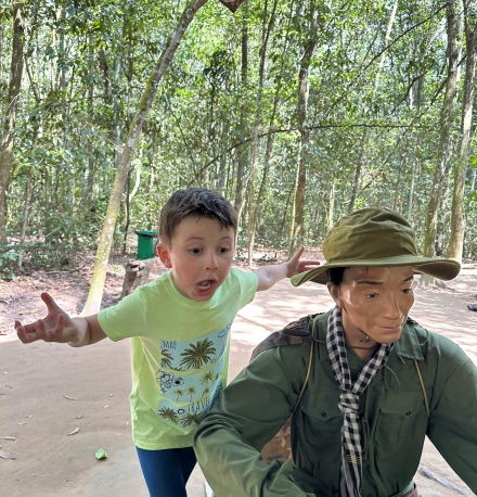 exploring vietnamese cuisines with cu chi tunnels from lovely Polland  family